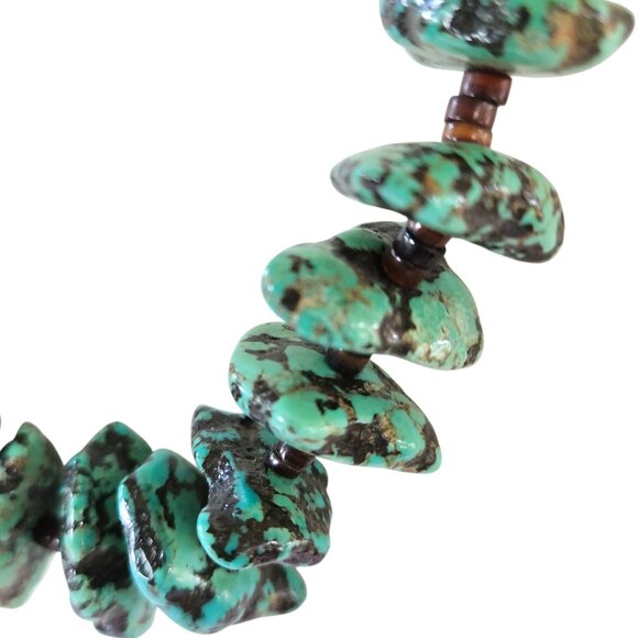 Vintage Turquoise Nugget and Fine Heishi Necklace - Picture 6 of 9
